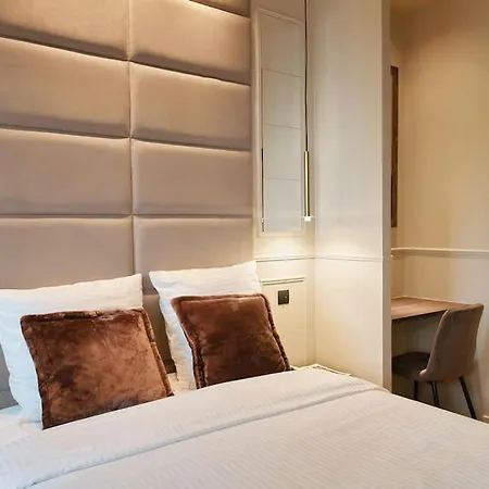 Versailles - Duke Housing Paris